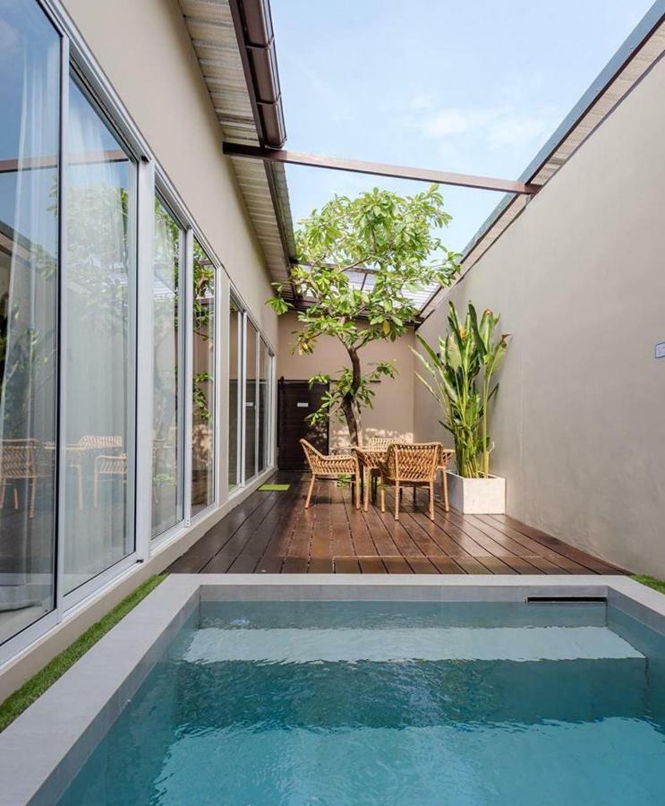 The Valen Resort Bangkok Exterior photo